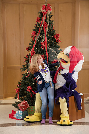 057TuffyChristmas1216ALW_9467
