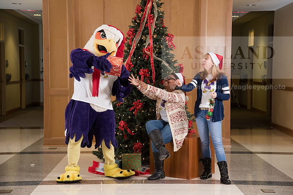 085TuffyChristmas1216ALW_9505
