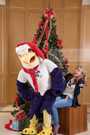 071TuffyChristmas1216ALW_9484