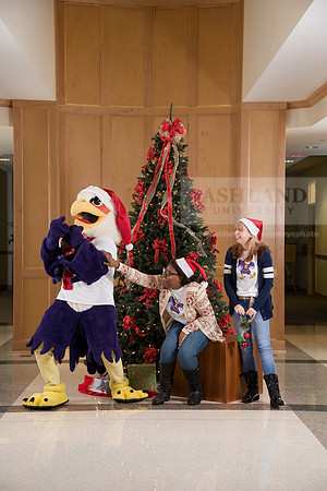 090TuffyChristmas1216ALW_9512