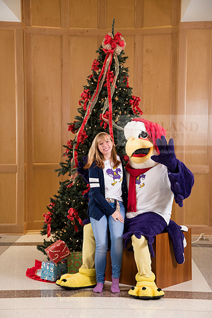 063TuffyChristmas1216ALW_9475