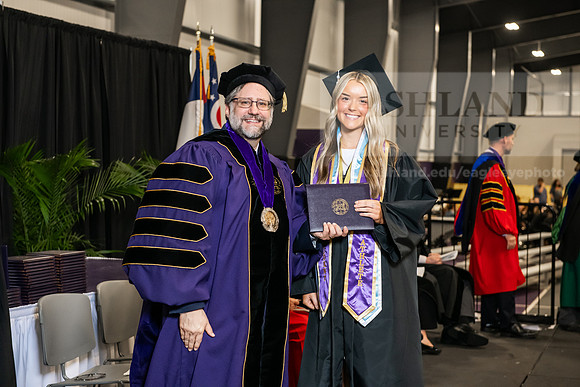176SPGradBachelorScienceEducation0525AWB_4611