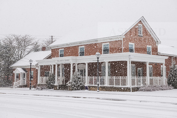 WinterSnowfall0225AWB_4249