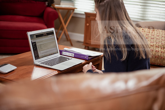 OnlineEducation0420ALW_1057