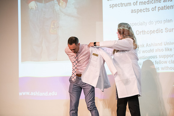 ScharCON_PAWhiteCoat0822ALW_7636