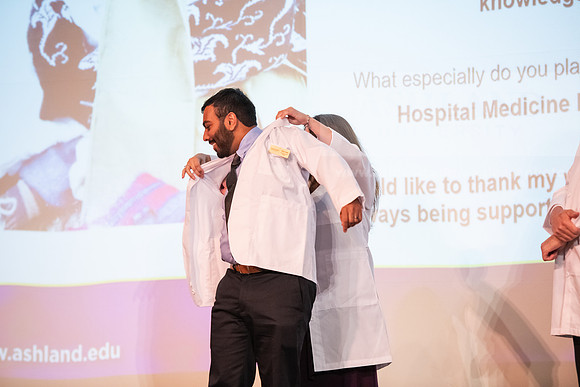 ScharCON_PAWhiteCoat0822ALW_7743