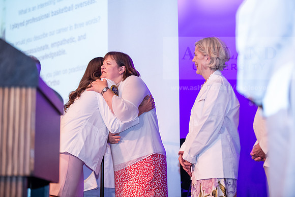 ScharCON_PAWhiteCoat0822ALW_7620