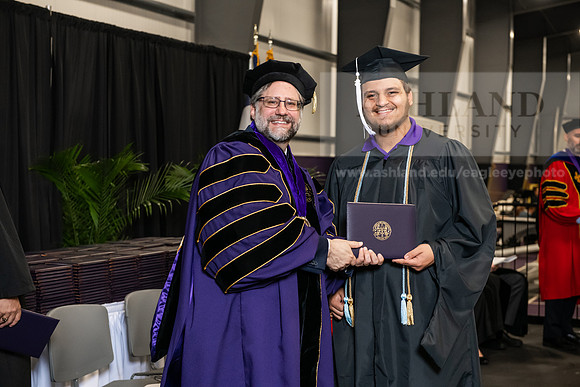 025SPGradBachelorArts0525AWB_3395