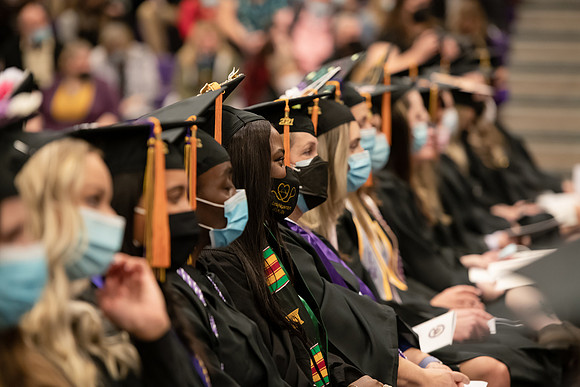 144WiGradCeremony1221ALW_6445