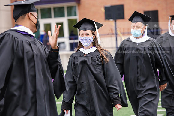 117SPGradProcessional0521ALW_3352