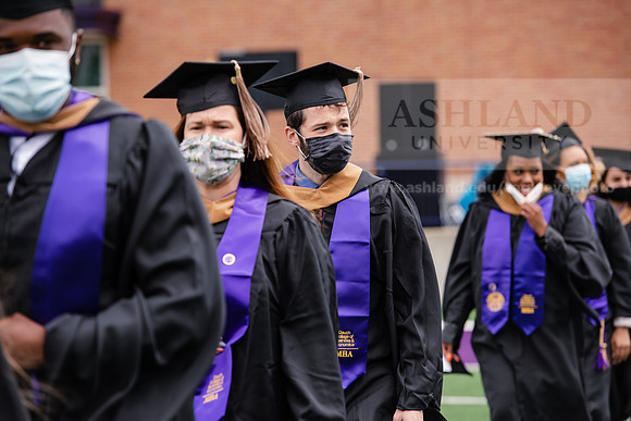 098SPGradProcessional0521ALW_3327