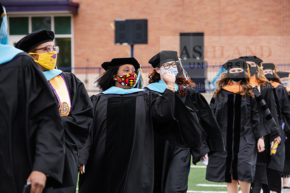 022SPGradProcessional0521ALW_3211