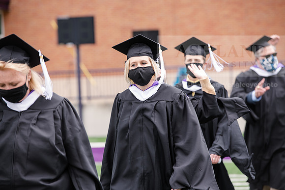 121SPGradProcessional0521ALW_3357