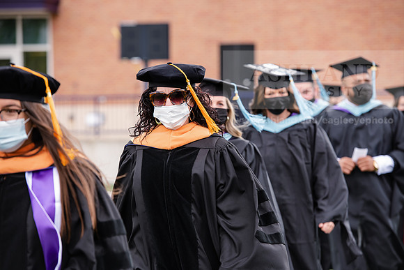 027SPGradProcessional0521ALW_3221