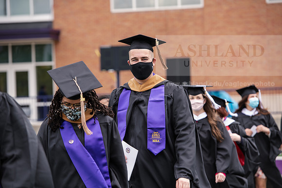 111SPGradProcessional0521ALW_3343