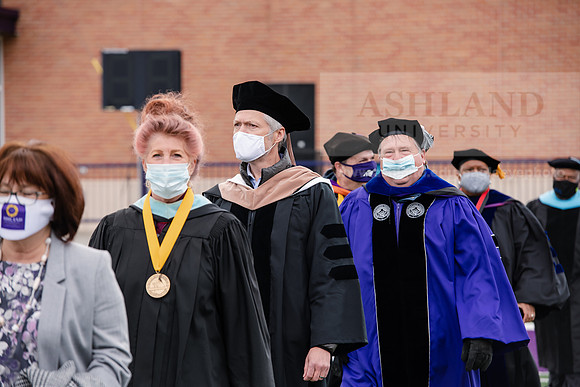 011SPGradProcessional0521ALW_3200