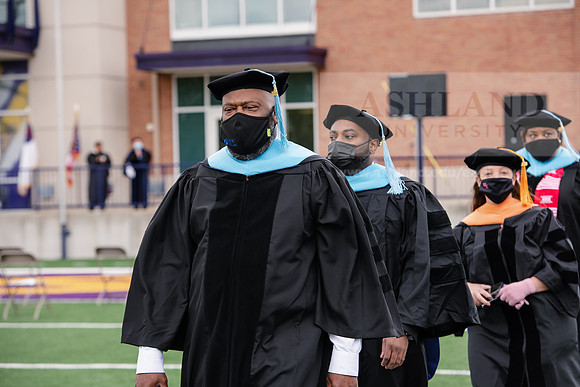 016SPGradProcessional0521ALW_3205