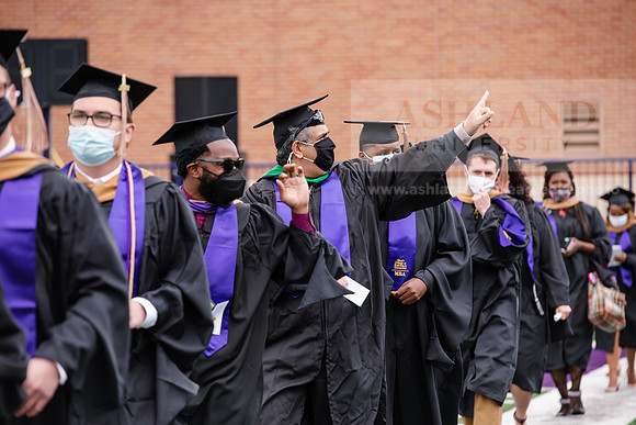 067SPGradProcessional0521ALW_3281