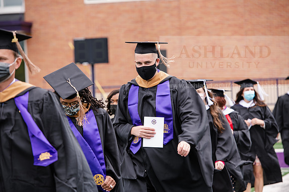 110SPGradProcessional0521ALW_3342