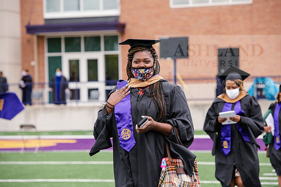 073SPGradProcessional0521ALW_3289