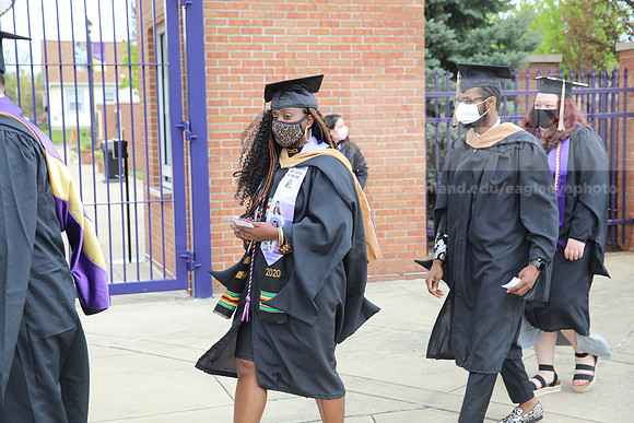 052SPGradProcessional0521MBIMG_0753