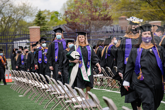 137SPGradProcessional0521ALW_3380