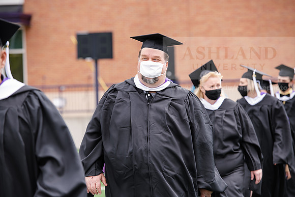 119SPGradProcessional0521ALW_3354