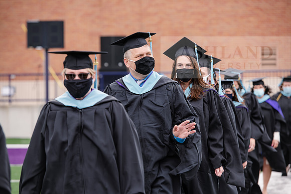 037SPGradProcessional0521ALW_3238
