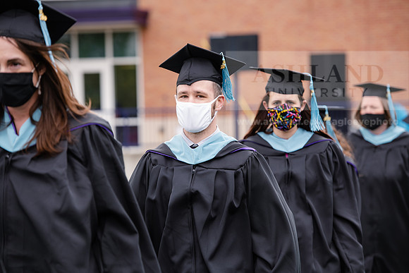 039SPGradProcessional0521ALW_3241