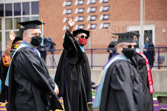 132SPGradProcessional0521ALW_3370