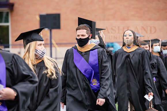 088SPGradProcessional0521ALW_3310