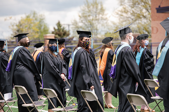 129SPGradProcessional0521ALW_3366