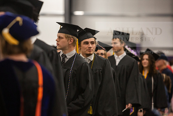 028SpGradProcessional0525JH6Q8B8134
