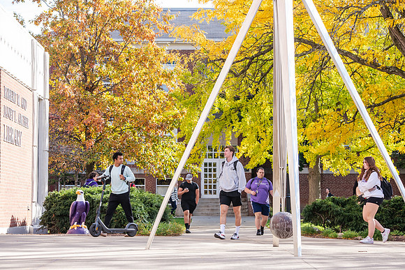 FallCampusLife1024AWB_5437