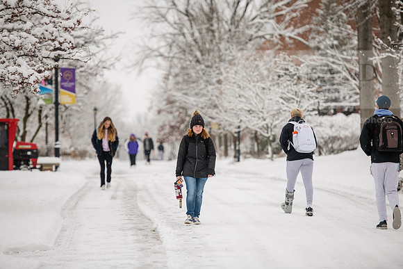 WinterCampusLife0123ALW_3558
