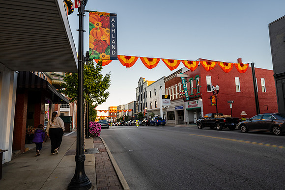 DowntownAshlandFall1025AWB_3205