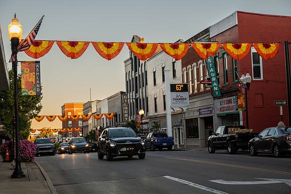 DowntownAshlandFall1025AWB_3219