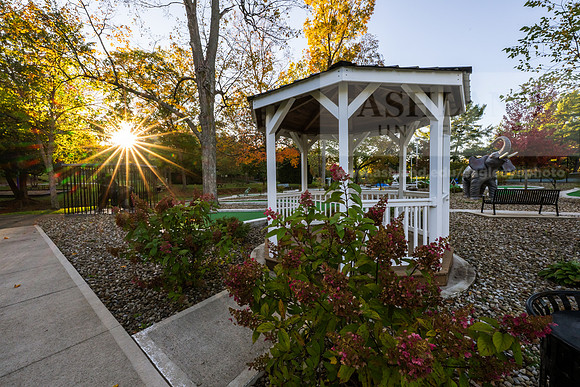 BrooksideParkMiniGolf1025AWB_1924
