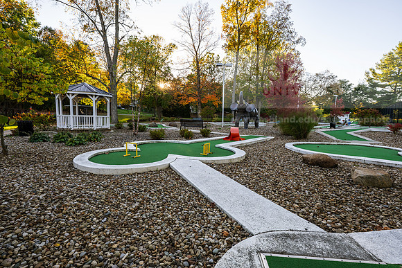BrooksideParkMiniGolf1025AWB_1906