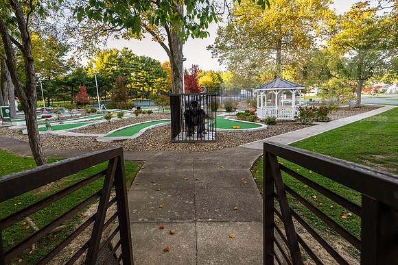 BrooksideParkMiniGolf1025AWB_2006