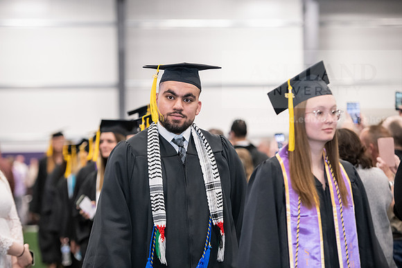 071SPGradProcessional0523ALW_1891