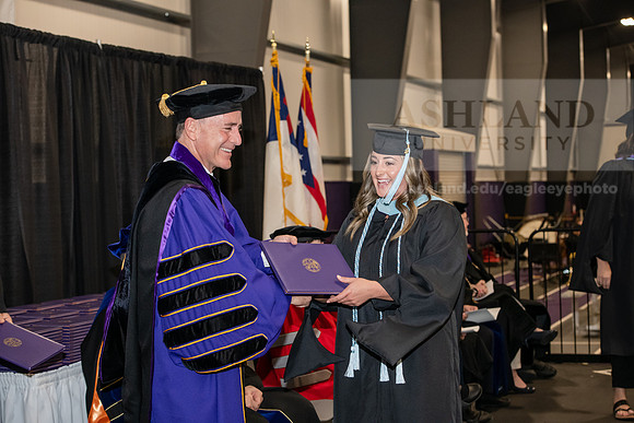 067SPGraduate0523ALW_2250