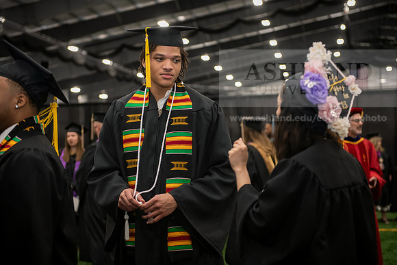 043SPGradPreCeremony0523ALW_1779