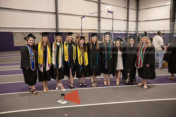 001SPGradPreCeremony0523FU1A9028