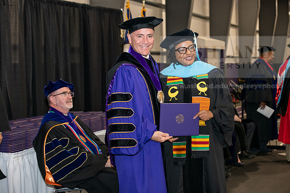 006SPGraduate0523ALW_2187