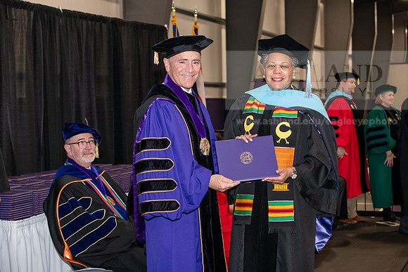 002SPGraduate0523ALW_2184
