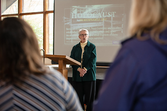HolocaustRemembranceDay0423ALW_5714
