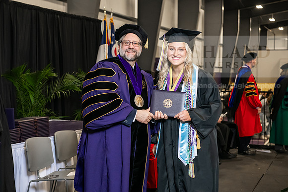 077SPGradBachelorScienceEducation0525AWB_4531
