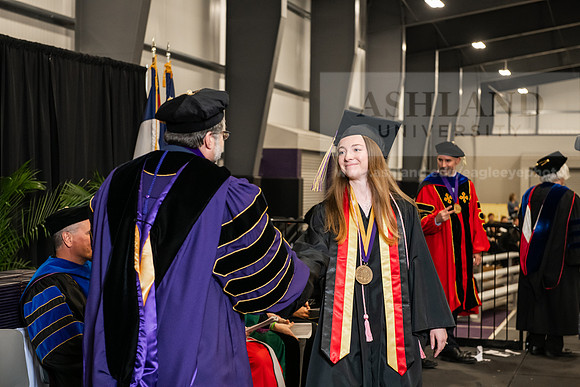 096SPGradBachelorScience0525AWB_3854
