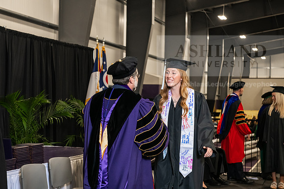 087SPGradBachelorScienceEducation0525AWB_4541